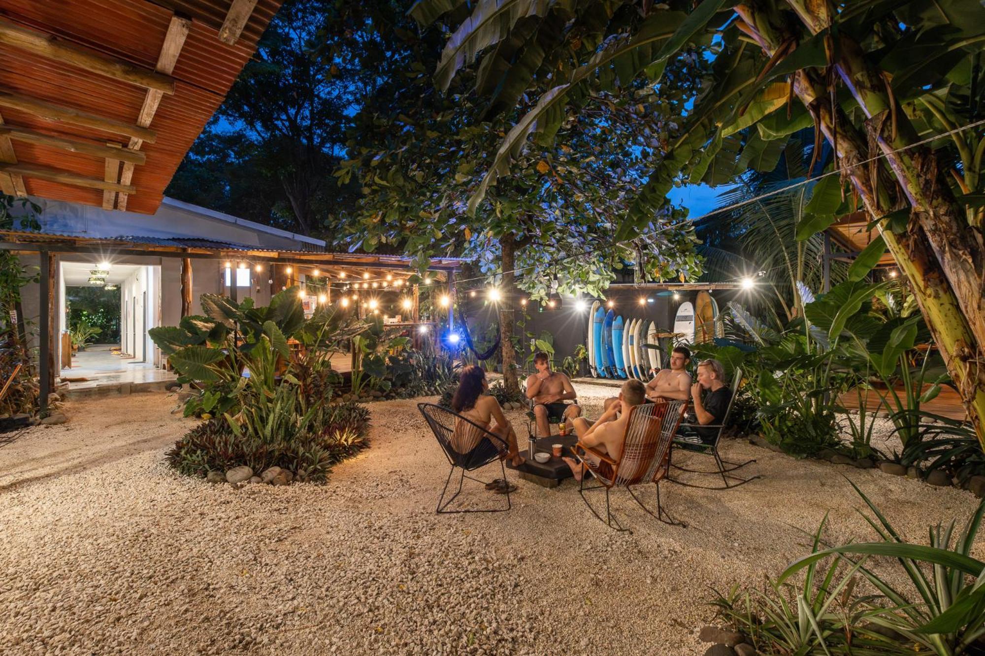 Akih Pods Hostel Playa Santa Teresa  エクステリア 写真