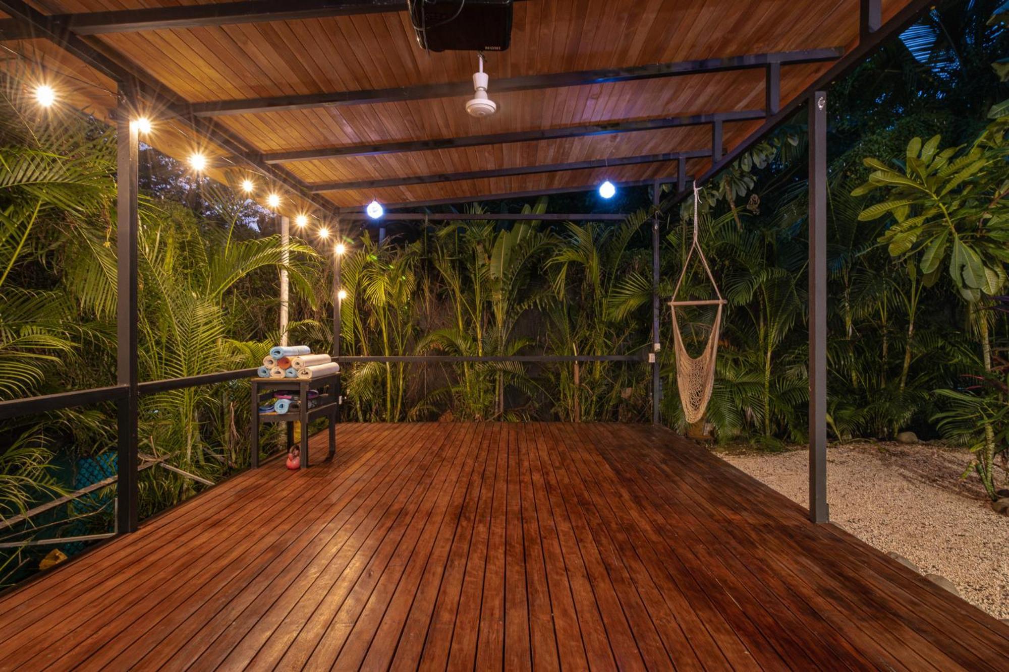 Akih Pods Hostel Playa Santa Teresa  エクステリア 写真