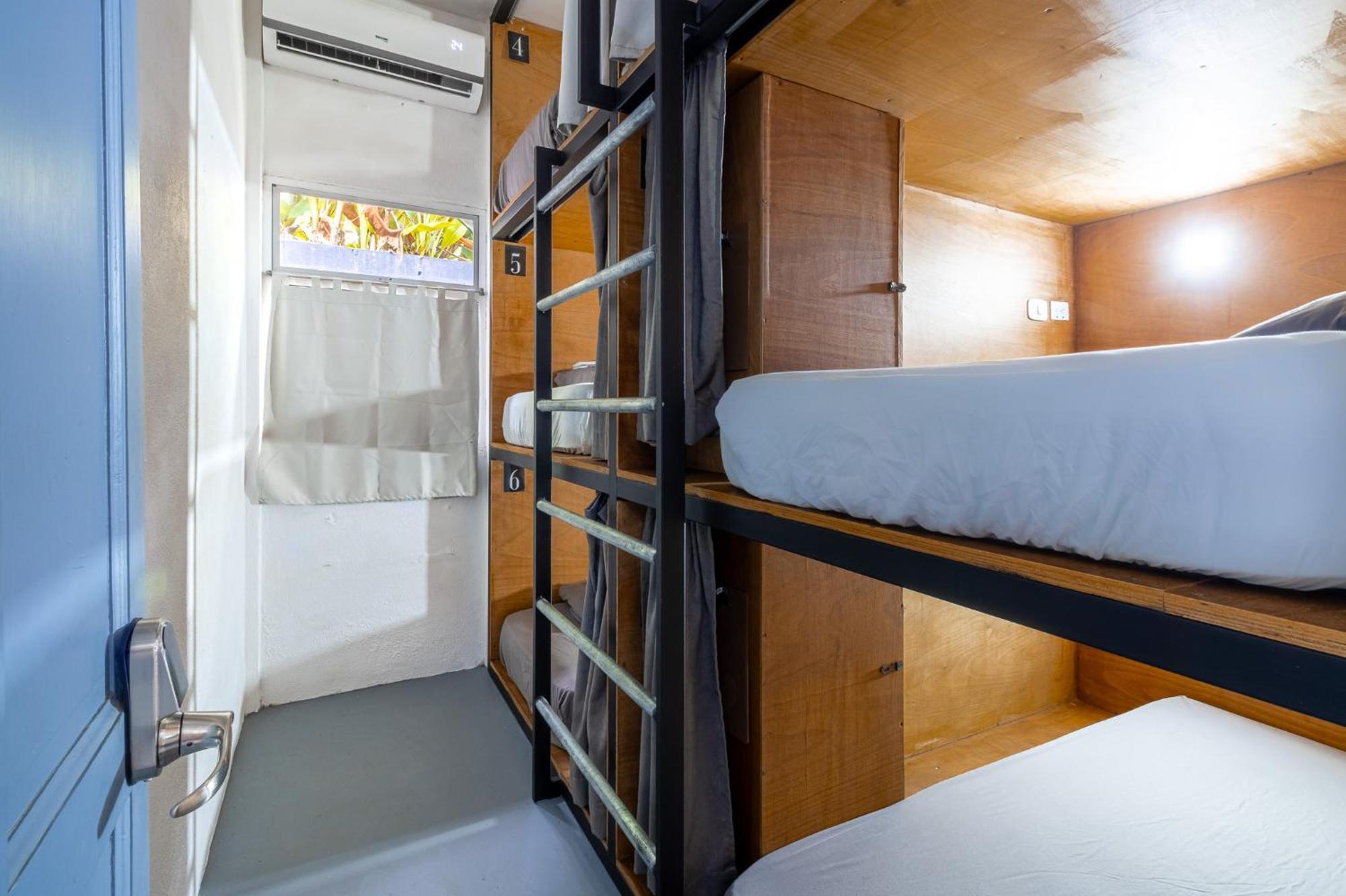 Akih Pods Hostel Playa Santa Teresa  エクステリア 写真