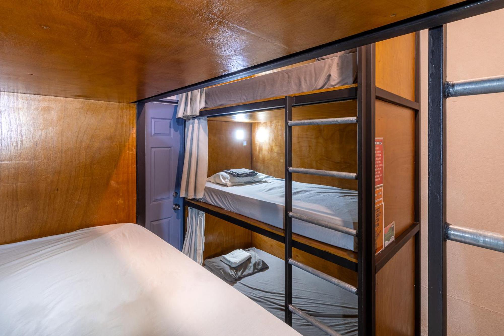 Akih Pods Hostel Playa Santa Teresa  エクステリア 写真