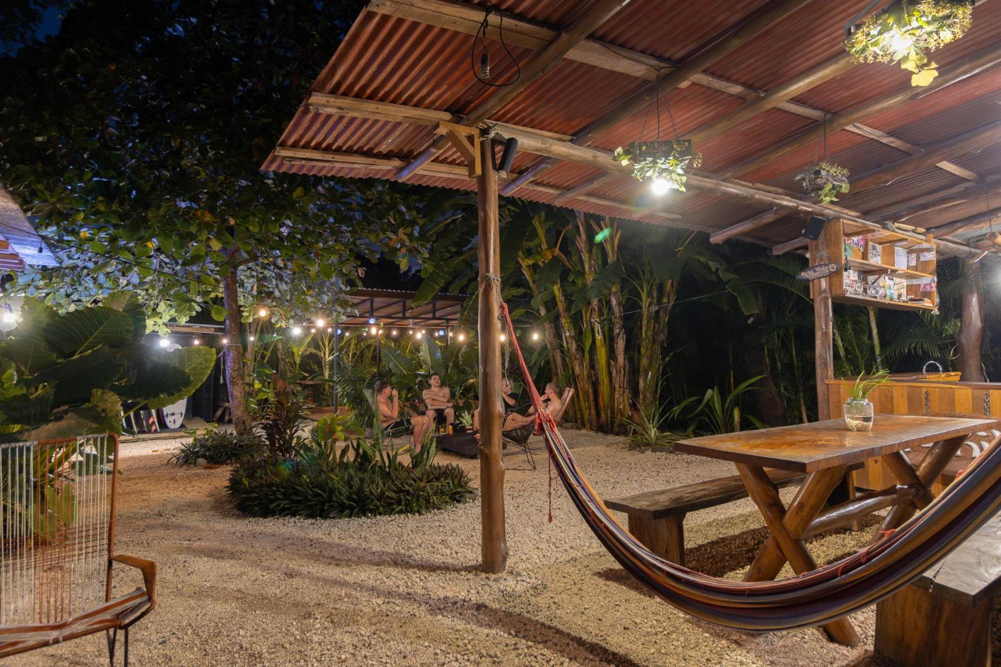 Akih Pods Hostel Playa Santa Teresa  エクステリア 写真