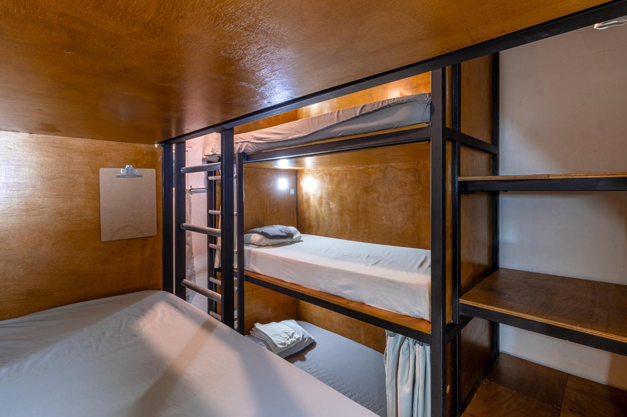 Akih Pods Hostel Playa Santa Teresa  エクステリア 写真