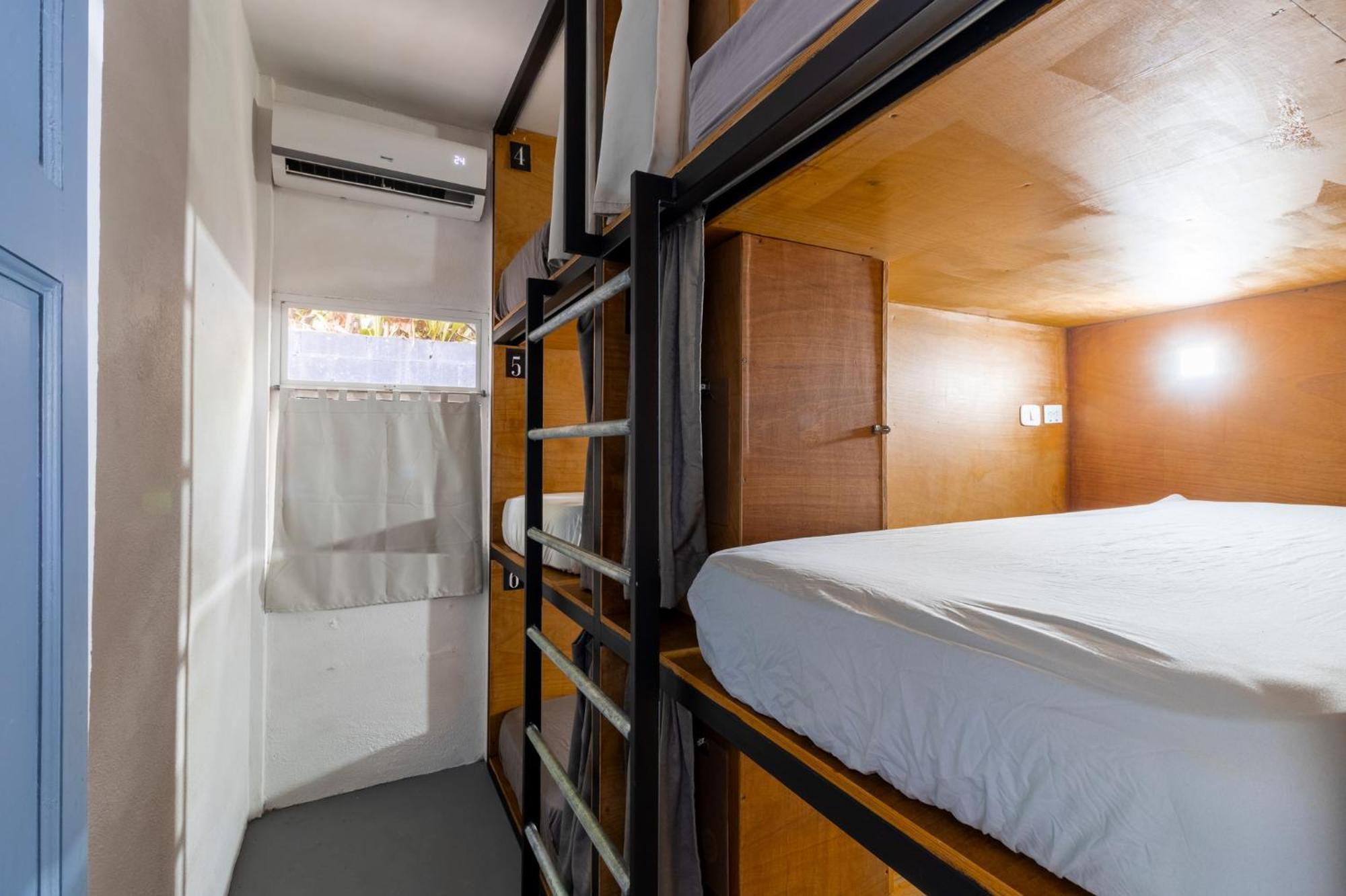 Akih Pods Hostel Playa Santa Teresa  エクステリア 写真