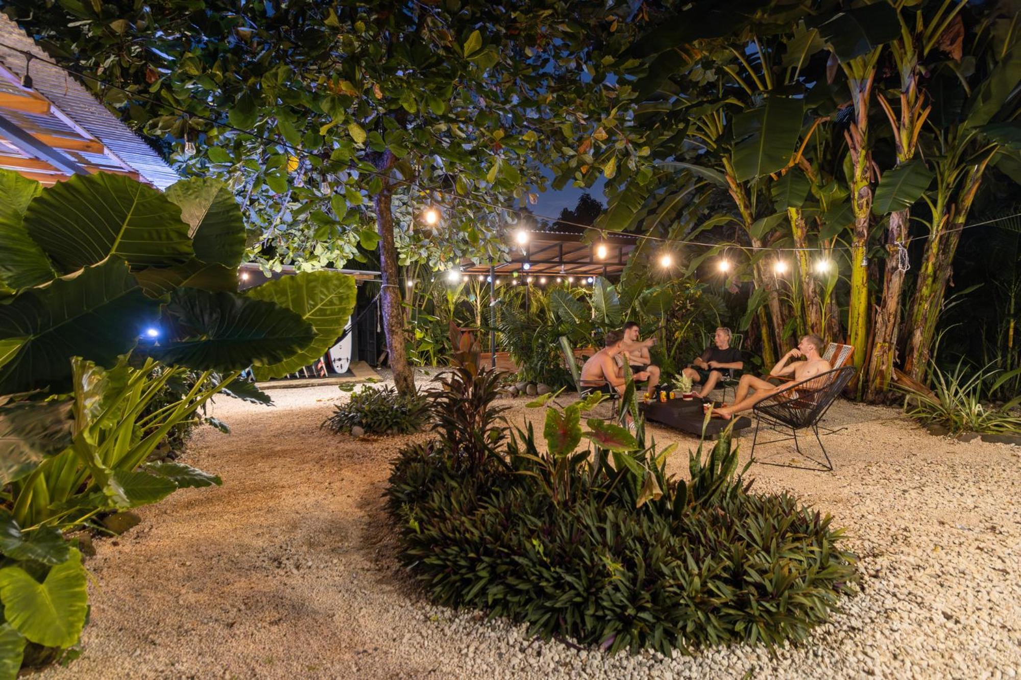 Akih Pods Hostel Playa Santa Teresa  エクステリア 写真